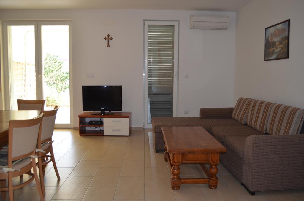 Apartments Buljan باشْكا الغرفة الصورة
